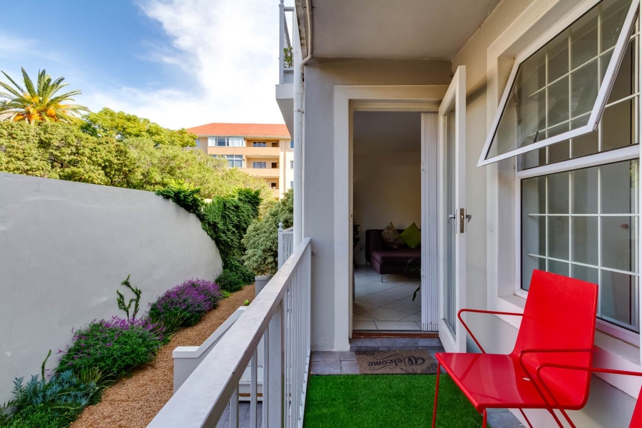 2 Bedroom Property for Sale in Oranjezicht Western Cape